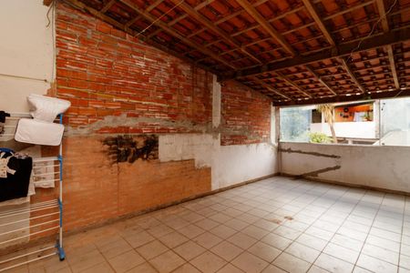 Casa à venda com 280m², 3 quartos e 1 vaga Casa à venda com 280m², 3 quartos e 1 vagaTerraço