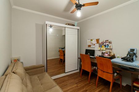 Casa à venda com 280m², 3 quartos e 1 vaga Casa à venda com 280m², 3 quartos e 1 vagaEscritório