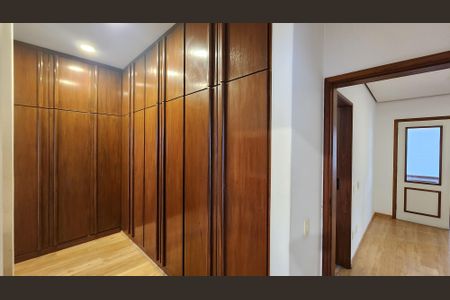 Apartamento para alugar com 280m², 3 quartos e 2 vagasCloset da suíte 1