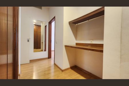Apartamento para alugar com 280m², 3 quartos e 2 vagasEscritório