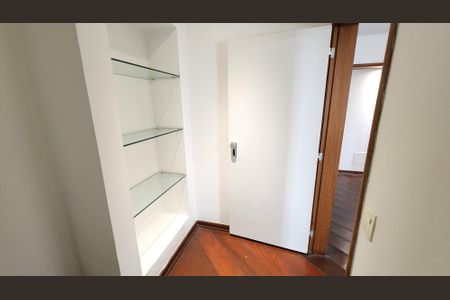 Apartamento para alugar com 280m², 3 quartos e 2 vagasLavabo