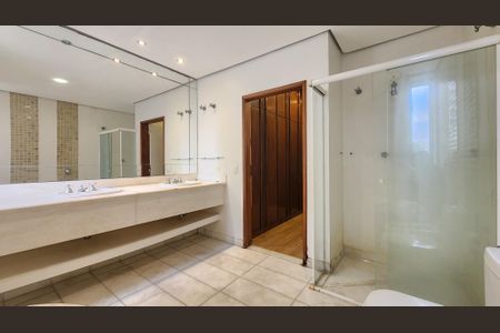 Apartamento para alugar com 280m², 3 quartos e 2 vagasBanheiro da Suíte 1