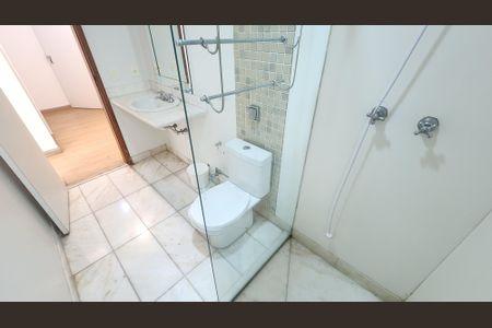 Apartamento para alugar com 280m², 3 quartos e 2 vagasBanheiro da Suíte 2