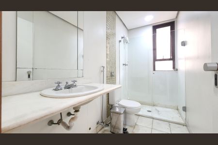 Apartamento para alugar com 280m², 3 quartos e 2 vagasBanheiro da Suíte 3