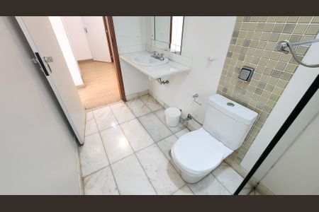 Apartamento para alugar com 280m², 3 quartos e 2 vagasBanheiro da Suíte 2