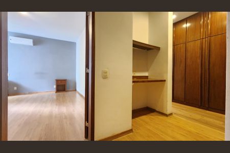 Apartamento para alugar com 280m², 3 quartos e 2 vagasEscritório