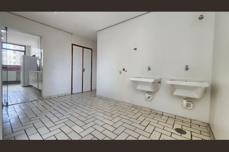 Apartamento para alugar com 280m², 3 quartos e 2 vagasÁrea de Serviço