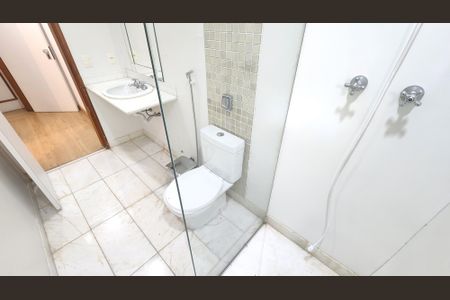 Apartamento para alugar com 280m², 3 quartos e 2 vagasBanheiro da Suíte 3