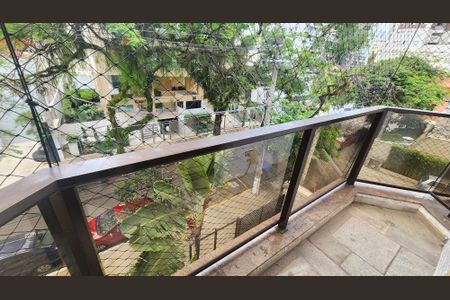 Apartamento para alugar com 280m², 3 quartos e 2 vagasVaranda