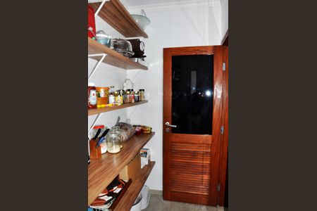 Casa para alugar com 534m², 5 quartos e 7 vagas Casa para alugar com 534m², 5 quartos e 7 vagasDetalhe - Dispensa