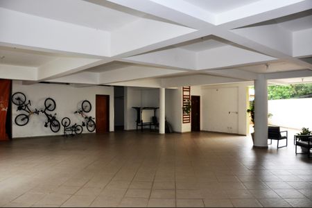 Casa para alugar com 534m², 5 quartos e 7 vagas Casa para alugar com 534m², 5 quartos e 7 vagasDetalhe - Garagem