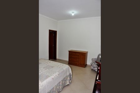 Casa para alugar com 534m², 5 quartos e 7 vagas Casa para alugar com 534m², 5 quartos e 7 vagasDetalhe - Quarto 05 Suíte