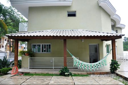 Casa à venda com 534m², 5 quartos e 7 vagas Casa à venda com 534m², 5 quartos e 7 vagasÁrea comum