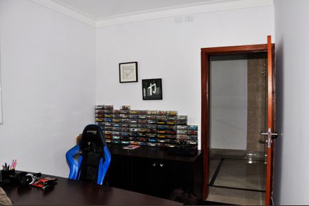 Casa à venda com 534m², 5 quartos e 7 vagas Casa à venda com 534m², 5 quartos e 7 vagasEscritório