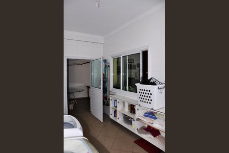 Casa para alugar com 534m², 5 quartos e 7 vagas Casa para alugar com 534m², 5 quartos e 7 vagasDetalhe - Área de Serviço