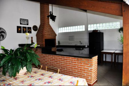 Casa para alugar com 534m², 5 quartos e 7 vagas Casa para alugar com 534m², 5 quartos e 7 vagasDetalhe - Churrasqueira