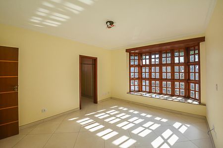 Casa à venda com 222m², 3 quartos e 2 vagasQuarto Suíte