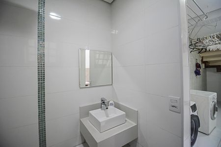 Casa à venda com 222m², 3 quartos e 2 vagasBanheiro de serviço