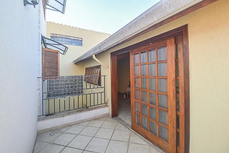 Casa à venda com 222m², 3 quartos e 2 vagasSacada do Escritório