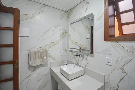 Casa à venda com 222m², 3 quartos e 2 vagasLavabo