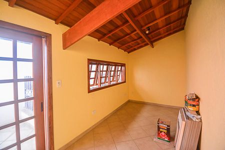 Casa à venda com 222m², 3 quartos e 2 vagasEscritório