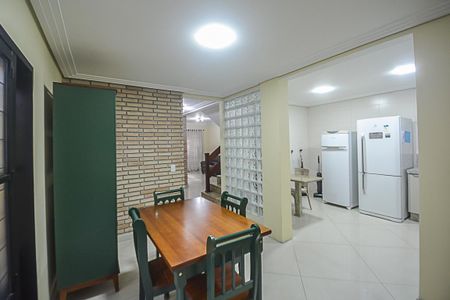 Casa à venda com 222m², 3 quartos e 2 vagasCopa