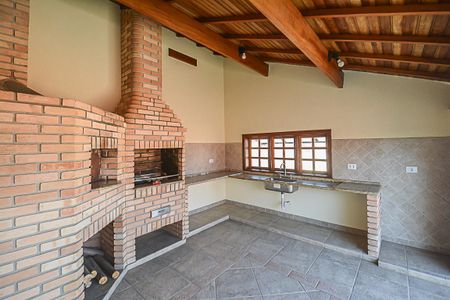 Casa à venda com 222m², 3 quartos e 2 vagasChurrasqueira