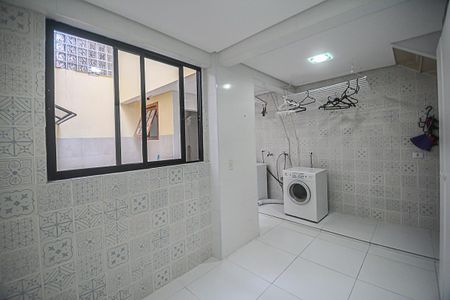 Casa à venda com 222m², 3 quartos e 2 vagasÁrea de Serviço