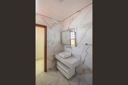 Casa à venda com 222m², 3 quartos e 2 vagasBanheiro da Suíte