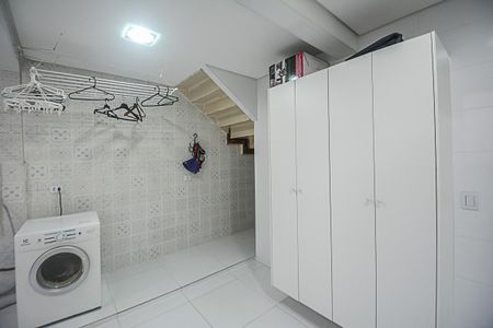 Casa à venda com 222m², 3 quartos e 2 vagasÁrea de Serviço