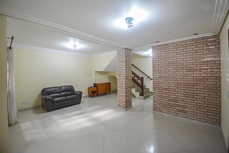 Casa à venda com 222m², 3 quartos e 2 vagasSala
