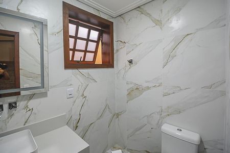 Casa à venda com 222m², 3 quartos e 2 vagasLavabo