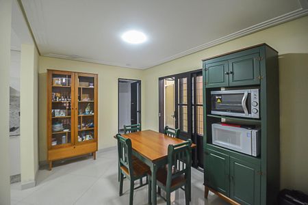 Casa à venda com 222m², 3 quartos e 2 vagasCopa