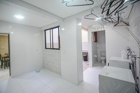 Casa à venda com 222m², 3 quartos e 2 vagasÁrea de Serviço