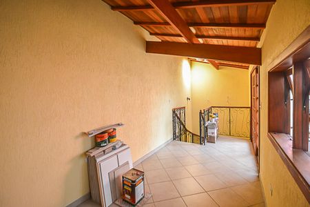 Casa à venda com 222m², 3 quartos e 2 vagasEscritório