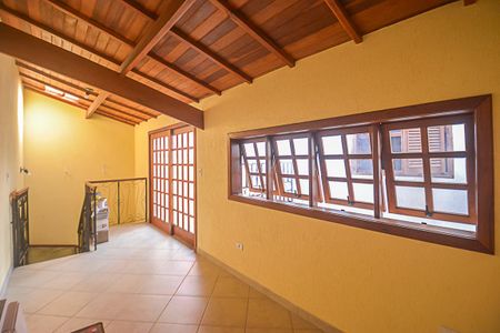 Casa à venda com 222m², 3 quartos e 2 vagasEscritório