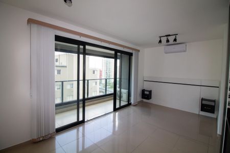 Sala / Quarto - Studio de kitnet/studio para alugar com 1 quarto, 37m² em Campo Belo, São Paulo