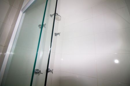 Banheiro de kitnet/studio para alugar com 1 quarto, 37m² em Campo Belo, São Paulo