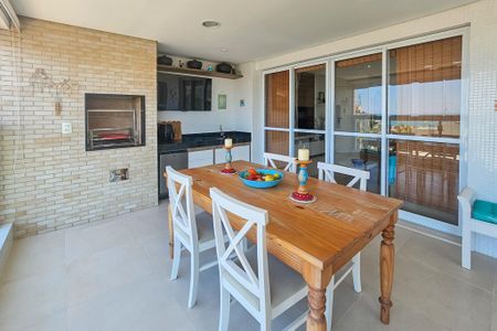 Apartamento para alugar com 106m², 3 quartos e 2 vagas Apartamento para alugar com 106m², 3 quartos e 2 vagasVaranda