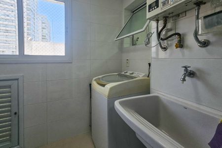 Apartamento para alugar com 106m², 3 quartos e 2 vagas Apartamento para alugar com 106m², 3 quartos e 2 vagasÁrea de serviço