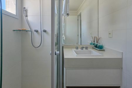 Apartamento para alugar com 106m², 3 quartos e 2 vagas Apartamento para alugar com 106m², 3 quartos e 2 vagasbanheiro da suíte