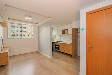 Sala de apartamento para alugar com 2 quartos, 43m² em Humaitá, Porto Alegre