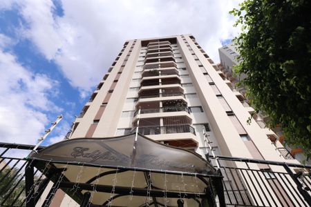 Apartamento à venda com 98m², 3 quartos e 1 vagaFachada