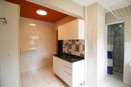 Cozinha de kitnet/studio para alugar com 1 quarto, 28m² em Moema, São Paulo