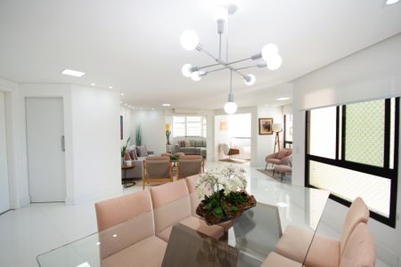 Apartamento à venda com 187m², 4 quartos e 3 vagasSala de jantar