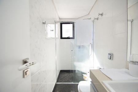 Apartamento à venda com 187m², 4 quartos e 3 vagasbanheiro suite 2