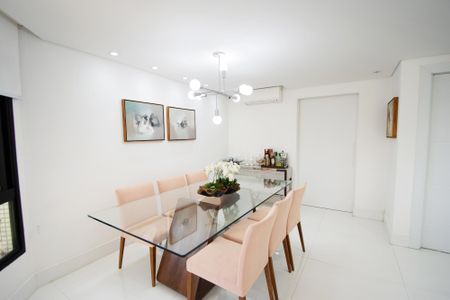 Apartamento à venda com 187m², 4 quartos e 3 vagasSala de jantar