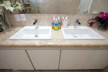 Apartamento à venda com 187m², 4 quartos e 3 vagasbanheiro suite 4