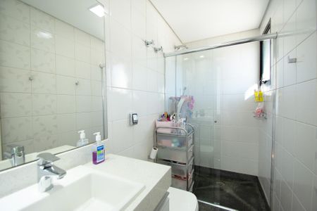 Apartamento à venda com 187m², 4 quartos e 3 vagasbanheiro suite 3