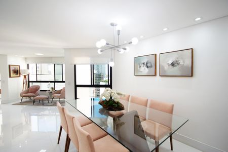 Apartamento à venda com 187m², 4 quartos e 3 vagasSala de jantar